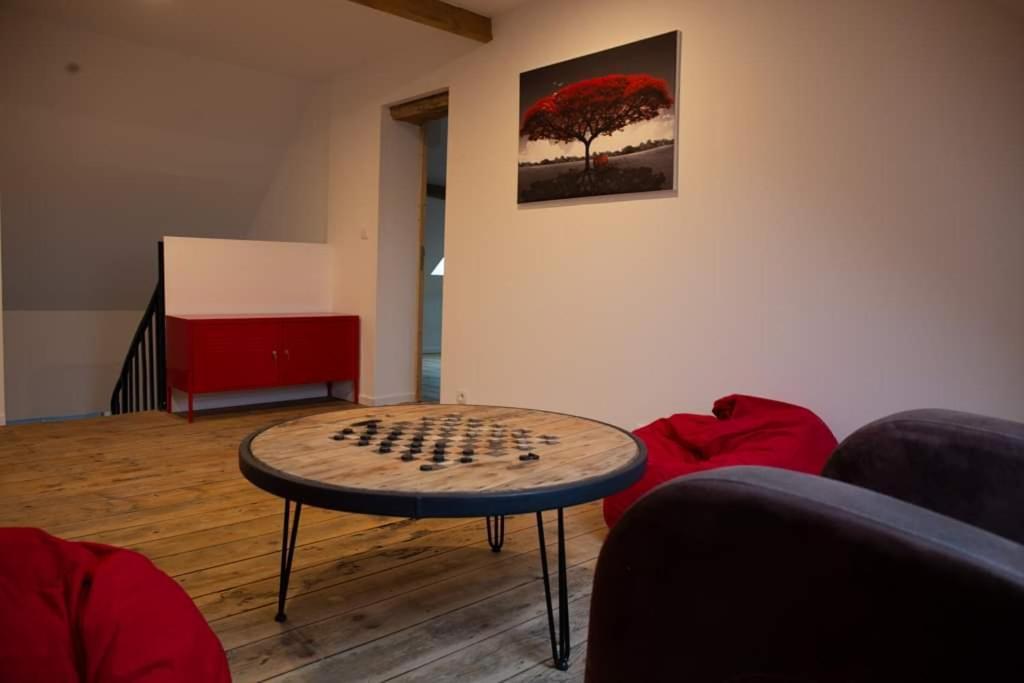 Saint-Germain-des-Fosses Cyris - Chambres Duplex Climatisees - Spa & Piscine Centre Ville מראה חיצוני תמונה